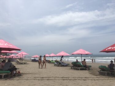 バリ島 スミニャックビーチ MAR.2019